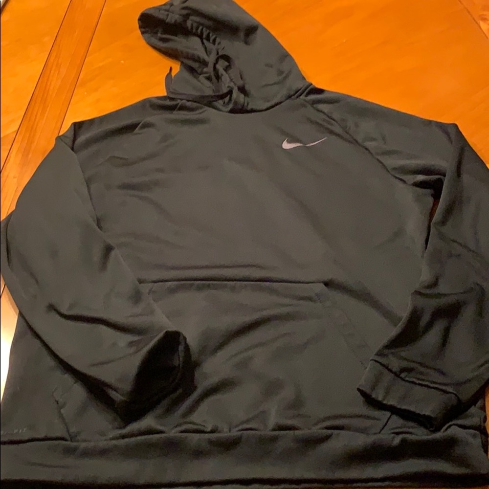 New without tags Nike dri-fit hoodie